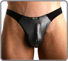 Mati�re aux reflets m�talliques, fluide. Edition limit�e. Le plaisir des sous-v�tements pas comme les autres�