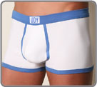 On the basis of excellent cotton Lycra fabric, this white boxerbrief bordered of blue is equipped with an internal pocket allows to increase the relief of your forms.