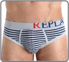Marine line, casual style, to carry with pleasure everyday with a denim. Elastic cotton/polyamid material for a perfect comfort. Waist band with REPLAY logo. Lined at the front.
