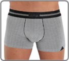 A very soft material made from micromodal bamboo, with a delicate
chevron effect. Contrasting ultra thin piping and a triangular label similar to luxury shirts. Lined at the front.