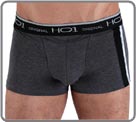 A dark melange grey cotton elasthan. A band placed on the side of the leg with small "Hom". The complete microfibre contrasting waist band this model. A model HO1 in the casual look.