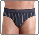 A multicoloured stripe available in two colours: grey and navy blue. A microfibre waistband on which the Hom underwear inscription can be found as carved. Some colourful styles for the start of the season.