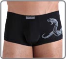 A hipster made in the Plume range material, in elasthan polyamide. Contrasting Cobra transfer. A fabric waistband for greater comfort. A refined style with an Asian touch.