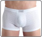 Majority cotton with a pretty small effect slightly bright checkerboard tiles made with a jacquard knitting pattern. Material is very thin and soft. Irreproachable comfort.