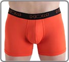 Long Boxer colored Cotton spandex thin and soft. Long cut avoids overheating, it ensures a maintenance and extreme comfort. Planks not constrictive, invisible under pants.