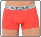 Colorama combines elegance, comfort and convenience: sensitive material, light and soft which allows the skin to breathe, avoids chafing and dryes quickly. Constrasting pipings around the pouch. Satiny rubber waistband with logo. Lined front pouch.
