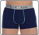 Colorama combines elegance, comfort and convenience: sensitive material, light and soft which allows the skin to breathe, avoids chafing and dryes quickly. Constrasting pipings around the pouch. Satiny rubber waistband with logo. Lined front pouch.