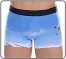 Take a big breath of fresh air with Jump ! Placed pattern realized by photograhic print and soft and comfortable material. Microfiber rubber waistband with silicone logo. Lined front pouch.