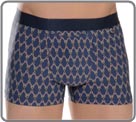 A very fluid and comfortable material and a pattern inspired from the straps used for riding. Comfort and support thanks to support pouch and opening on the top. Microfiber waistband with logo. Small badge sewn under the waistband. Lined front pouch.