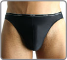 A light brief …. This is the Plume New brief version of the bestseller HOM thongs. It is absolutely light.