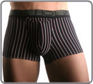 HO1 Print brings dynamism and cheerfulness thanks to pink stripes on black background. It has the technical and sexy HO1 cut. Special HO1 waist band for this new model adopting the new horizontal opening.