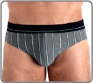 Clubhouse line in a fabric microfibre mixing rafter and coloured stripe. Cottony fabric with 37%. Beautiful apparent waist band taking again the stripe and logo HOM. Smart and timeless model.