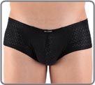 De nombreux petits trous dans cette fine mati�re polyamide laissent entrevoir...