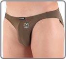 Une mati�re id�alement con�ue pour les sous-v�tements. Non doubl� devant pour �...