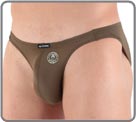 Une mati�re id�alement con�ue pour les sous-v�tements. Non doubl� devant pour �...