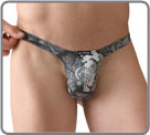 En noir et blanc, motif imprim� de larges fleurs. Le romantisme au masculin. un...