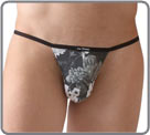 En noir et blanc, motif imprim� de larges fleurs. Le romantisme au masculin. un...