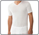 Royal Classic, material 100% mercerized cotton thread, extremely lightweight and highly elastic quality. Cut in a manner adapted to the body that give a sense of second skin.
