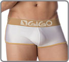 Forme running short dans une version moulante pour ce shorty rehauss d'une or...
