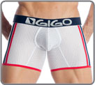 Matire mesh pour cette ligne reprenant les codes du design Sport, bandes et de...
