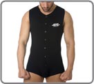 Body Shorty en coton. Fermeture par boutons pression jusqu'� la braguette. Logo ES poitrine. Pas d'ouverture � l'entre-jambes.