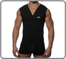 Body boxer sans manche, en coton et col V. Braguette � boutons pression. Logo ES poitrine.