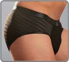 Tulle: A semi-transparent collection, rascal and wise at the same time. Version black seduction. Girdle glossed.