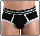Logo Edge, casual and polyvalent line. Soft cotton/viscose material. Raised of contrasted color. Waist band with logo CALVIN KLEIN all around. Lined at the front.
