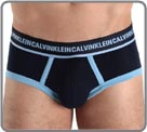 Logo Edge, casual and polyvalent line. Soft cotton/viscose material. Raised of contrasted color. Waist band with logo CALVIN KLEIN all around. Lined at the front.