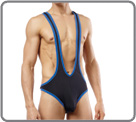 Body jockstrap � bretelles en mati�re polyester unie noire bord�e de bleu. Poche non doubl�e.