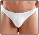 String en coton et �lasthanne doux et extensible. Bord �lastique en biais pour...