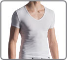 V-neck t-shirt in ultra thin and ribbed micromodal. Ultra Pleasant Sensation on...