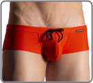 M962 Beachclub : shorty de bain soulignant un fessier rebondi. Tissu de lger...