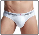 Low-rise cotton briefs with wide waistband. Semi-covering back. Unlined front...