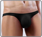 Mini slip en matire microfibre. Il sculpte vos fesses grce  sa couture trs...