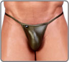 Slip � ficelles ! Dos tr�s peu couvert. Un sous-v�tement tr�s original et...
