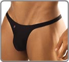 Mini-slip trs peu couvert  l'arrire. Idal pour le bronzage ou pour tre !...