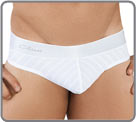 Un string trs confortable,  la fois sexy et sportif, avec son insert stri en...